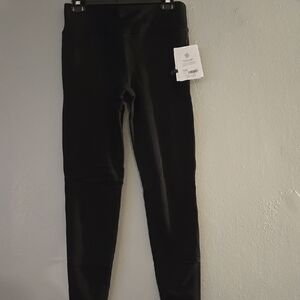 Athleta Black Leggings with Stretchy Fabric and Streamlined Design